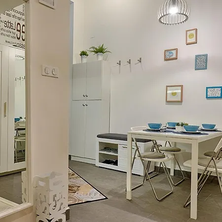 Lane With Gallery Apartmán
